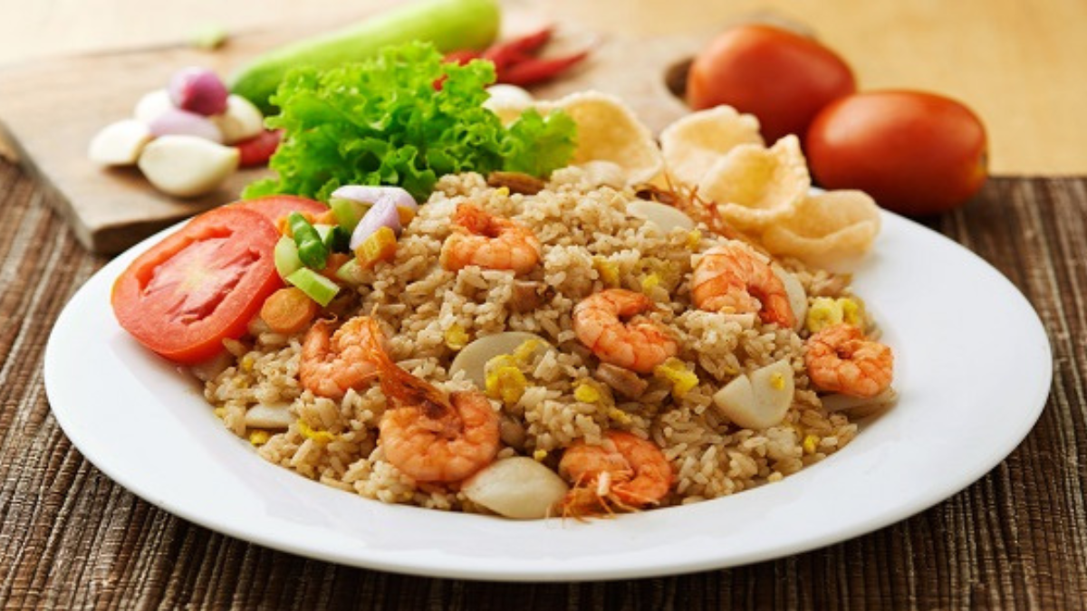 Nasi Goreng Tiga Putri: Rahasia Rasa yang Bikin Cilacap Bergetar